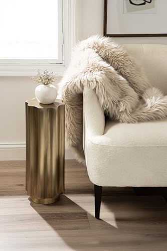Kate and Laurel Pandey Modern Metal Wavy Drink Table, 9 x 9 x 22, Antique Brass, Curvy Mini Table for Use as a Pedestal Plant Stand Indoors or as a Small Nightstand Option