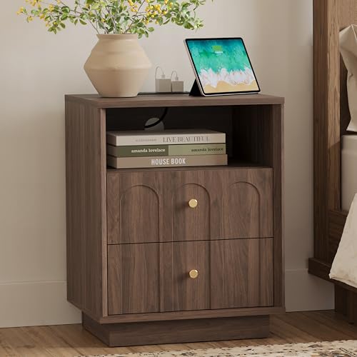 FORTUNETEC Nightstand with Charging Station, Mid Century Modern Nightstand with Arched Design, Minimalist End Table with Wood Grain Texture, Bedside Table for Bedroom Living Room Sofa Office, Walnut - color: Walnut, style: set of 1