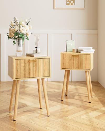 Night Stand Set 2, Oak Nightstand with Fluted Doors, Small Modern Mid-Century Bedside Table for Bedroom, End Table for Living Room - color: Oak