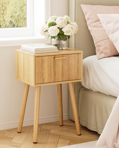 Night Stand Set 2, Oak Nightstand with Fluted Doors, Small Modern Mid-Century Bedside Table for Bedroom, End Table for Living Room - color: Oak