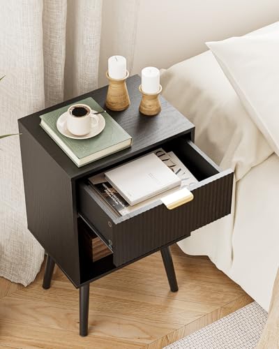 Black Fluted Nightstand, Modern Bedside Table with Storage Drawer, Wood Night Stand Side End Table for Bedroom, Living Room, Office - color: Black