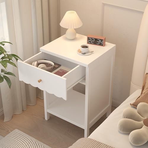 Haotian Nightstand with Drawer and Open Shelf, Scalloped Edge Design, White, Compact Bedside Table, 16.93" D x 14.96" W x 26.77" H, Engineered Wood