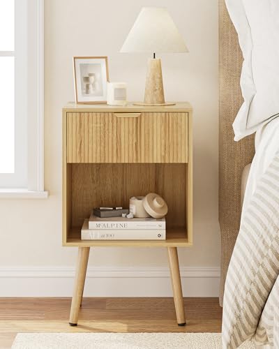Oak Fluted Nightstand, Modern Bedside Table with Storage Drawer, Wood Night Stand Side End Table for Bedroom, Living Room, Office - color: Oak