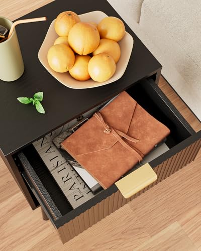 Black Fluted Nightstand, Modern Bedside Table with Storage Drawer, Wood Night Stand Side End Table for Bedroom, Living Room, Office - color: Black