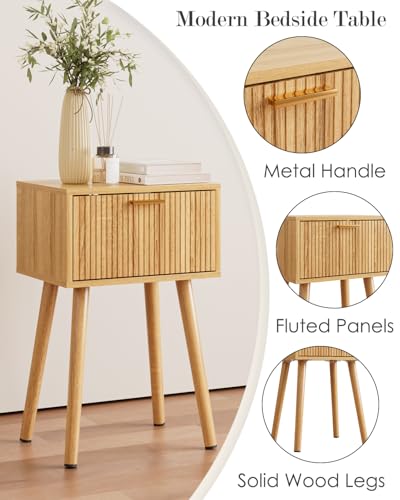 Night Stand Set 2, Oak Nightstand with Fluted Doors, Small Modern Mid-Century Bedside Table for Bedroom, End Table for Living Room - color: Oak