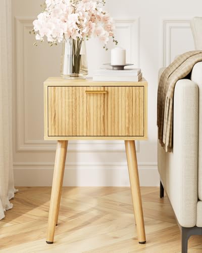 Night Stand Set 2, Oak Nightstand with Fluted Doors, Small Modern Mid-Century Bedside Table for Bedroom, End Table for Living Room - color: Oak