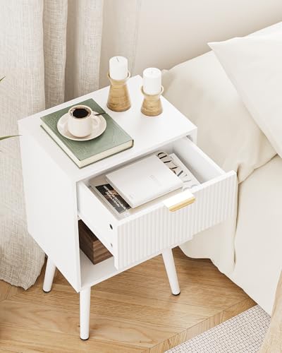 White Fluted Nightstand, Modern Bedside Table with Storage Drawer, Wood Night Stand Side End Table for Bedroom, Living Room, Office - color: White