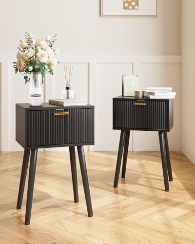 Night Stand Set 2, Black Nightstand with Fluted Doors, Small Modern Mid-Century Bedside Table for Bedroom, End Table for Living Room - color: Black