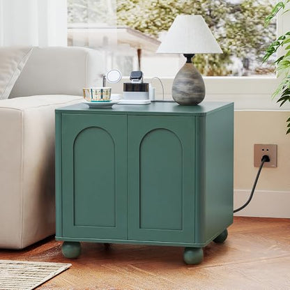 Samll Square Side Table with Charging Station, Mid Century Modern Nightstand with Storage for Bedroom Bed, Small Accent Table with Doors for Living Room Couch Sofa Chair, Office Desk - Green - size: Green-door