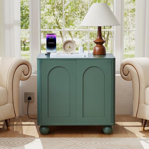 Samll Square Side Table with Charging Station, Mid Century Modern Nightstand with Storage for Bedroom Bed, Small Accent Table with Doors for Living Room Couch Sofa Chair, Office Desk - Green - size: Green-door