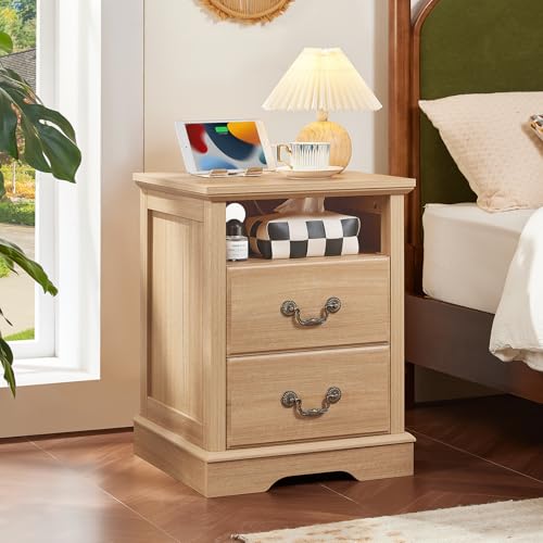 Farmhouse Nightstand with Charging Station, 2 Drawers Night Stand with Storage Shelf, Natural Wood 18" Wide Bedside Table, Rustic Bed Side End Tables for Bedroom, Living Room - color: Natural, size: 1PCS