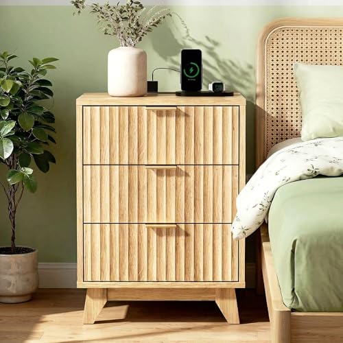 VINGLI Fluted Nightstand with Charging Station, 3 Drawer Nightstand Oak Modern Night Stand for Bedroom, Fluted Bedside Table/End Table/Side Table, 17.72" W*13.78" D*23.62" H, 1 pc - color: Oak, size: 17.7"W-3 Drawer