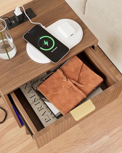 Walnut Fluted Nightstand, Modern Bedside Table with Storage Drawer, Wood Night Stand Side End Table for Bedroom, Living Room, Office