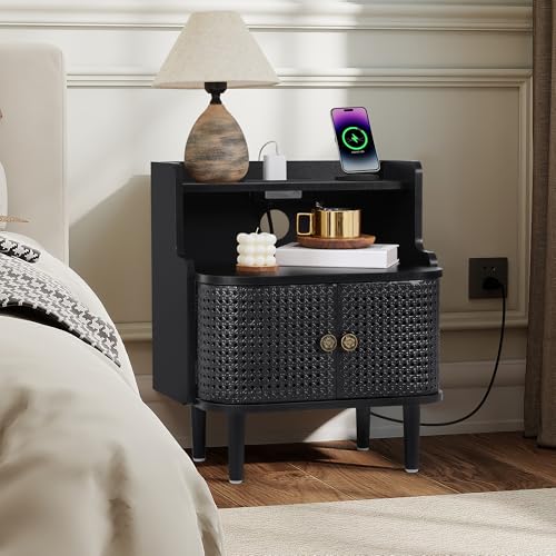 Storage End Table with 2 Door, Bed Side Table with Charging Station, Metal Rattan Nightstand for Bedroom, Desk Side Table for Living Room Couch Sofa, Office, Small Spaces - Black - size: Door Black-1pcs